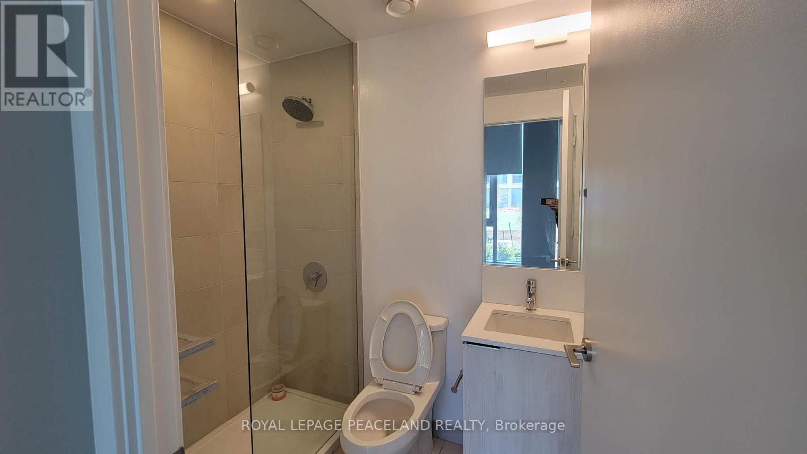 101 - 7890 Jane Street, Vaughan, ON - Indoor Photo Showing Bathroom