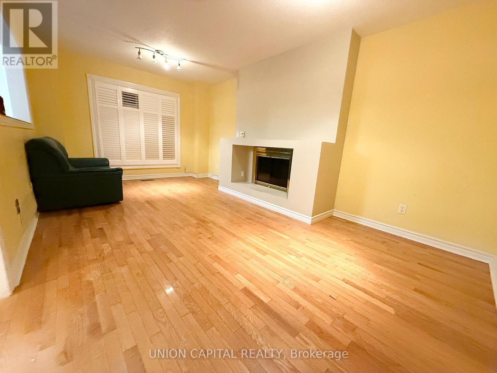 51 Kimbark Crescent, Markham, ON - Indoor Photo Showing Living Room With Fireplace