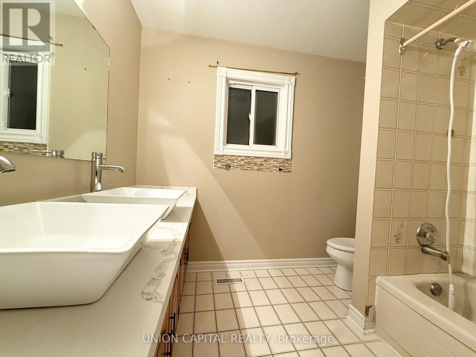 51 Kimbark Crescent, Markham, ON - Indoor Photo Showing Bathroom