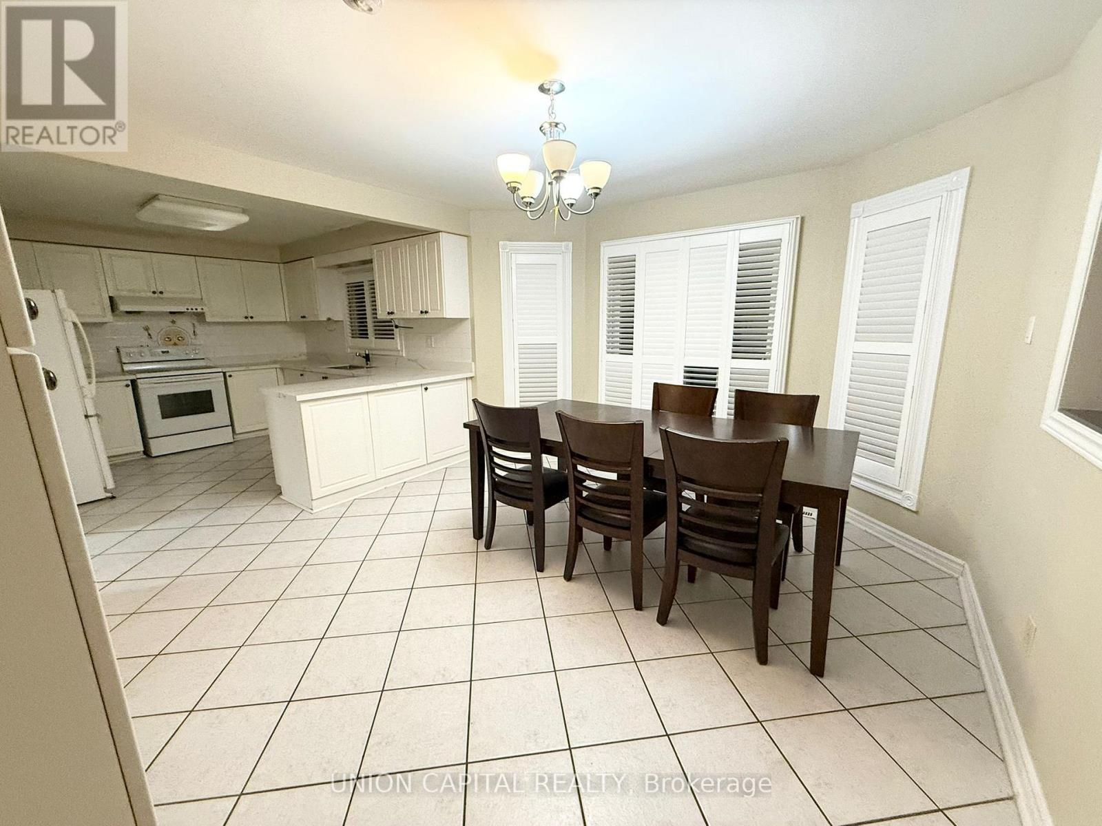 51 Kimbark Crescent, Markham, ON - Indoor Photo Showing Dining Room