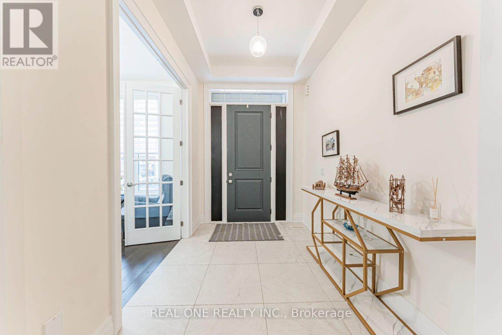 45 Shining Willow Court, Richmond Hill, ON - Indoor Photo Showing Other Room