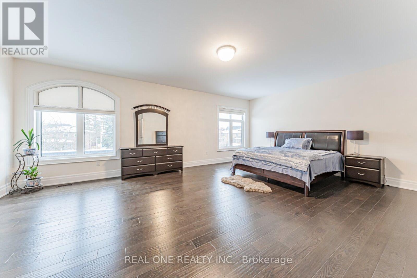 45 Shining Willow Court, Richmond Hill, ON - Indoor Photo Showing Bedroom