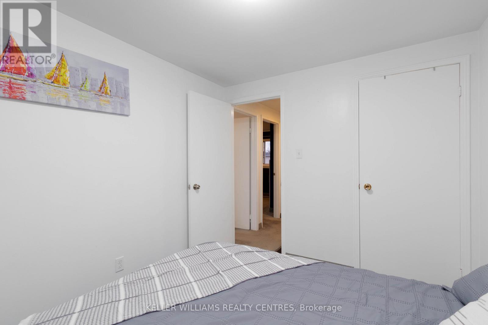 66 Chaucer Crescent, Barrie, ON - Indoor Photo Showing Bedroom