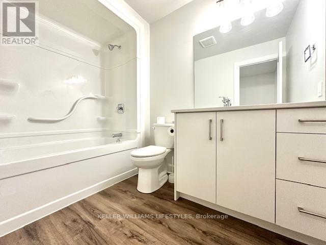 233 - 175 Doan Drive, Middlesex Centre, ON - Indoor Photo Showing Bathroom