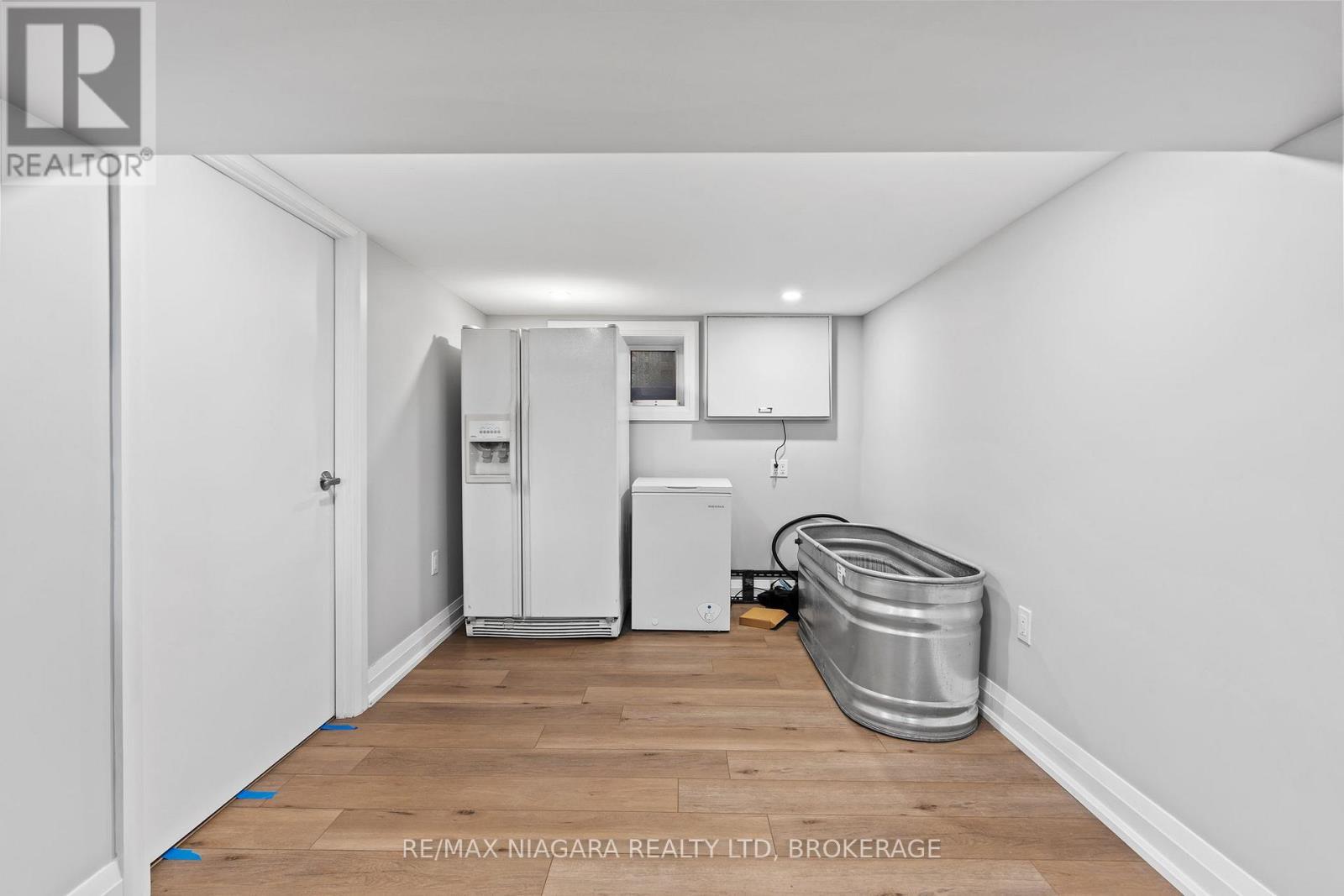 5690 Highland Avenue, Niagara Falls (Hospital), ON - Indoor Photo Showing Other Room