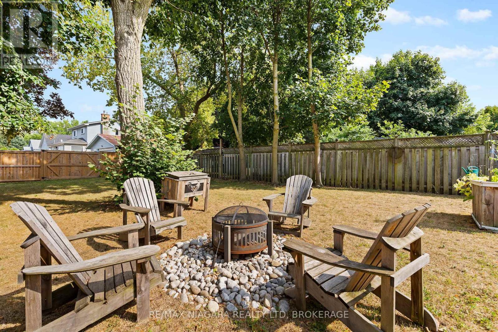 5690 Highland Avenue, Niagara Falls (Hospital), ON - Outdoor With Deck Patio Veranda With Backyard