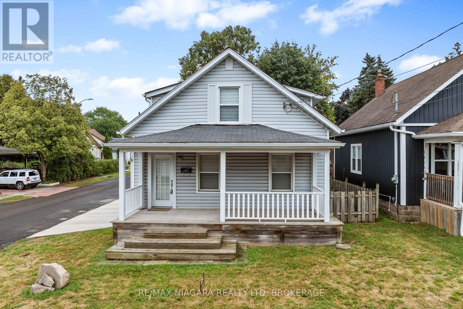 5690 Highland Avenue, Niagara Falls (Hospital), ON - Outdoor With Deck Patio Veranda