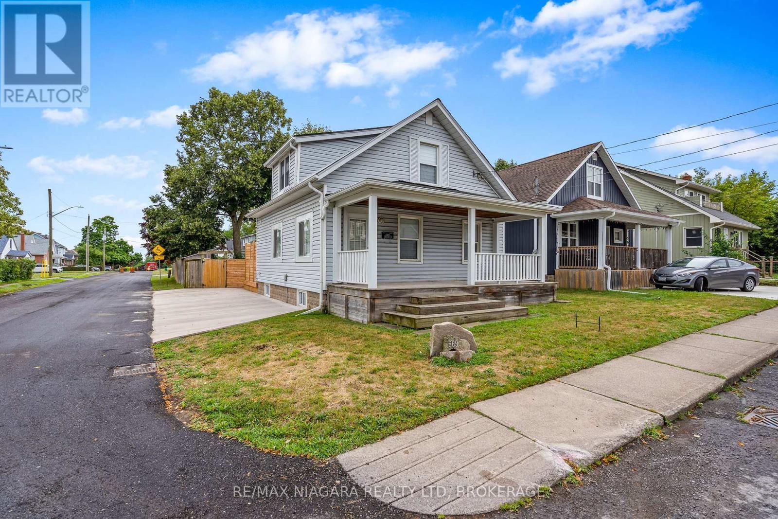 5690 Highland Avenue, Niagara Falls (Hospital), ON - Outdoor With Deck Patio Veranda With Facade