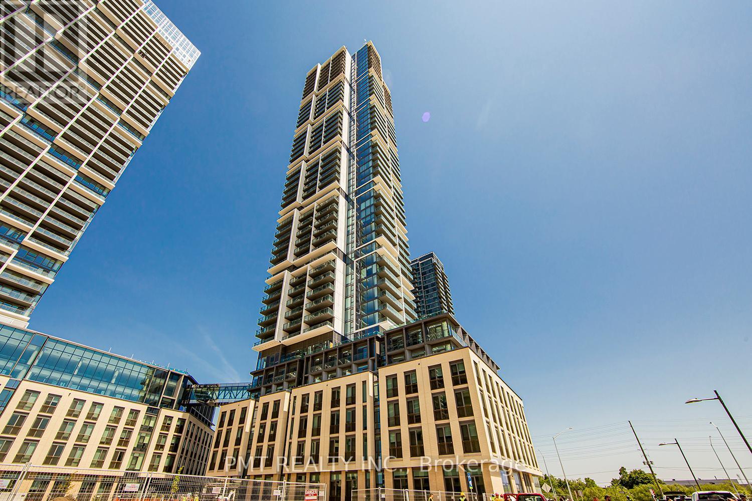 2711 - 7890 Jane Street, Vaughan, ON - Outdoor With Facade