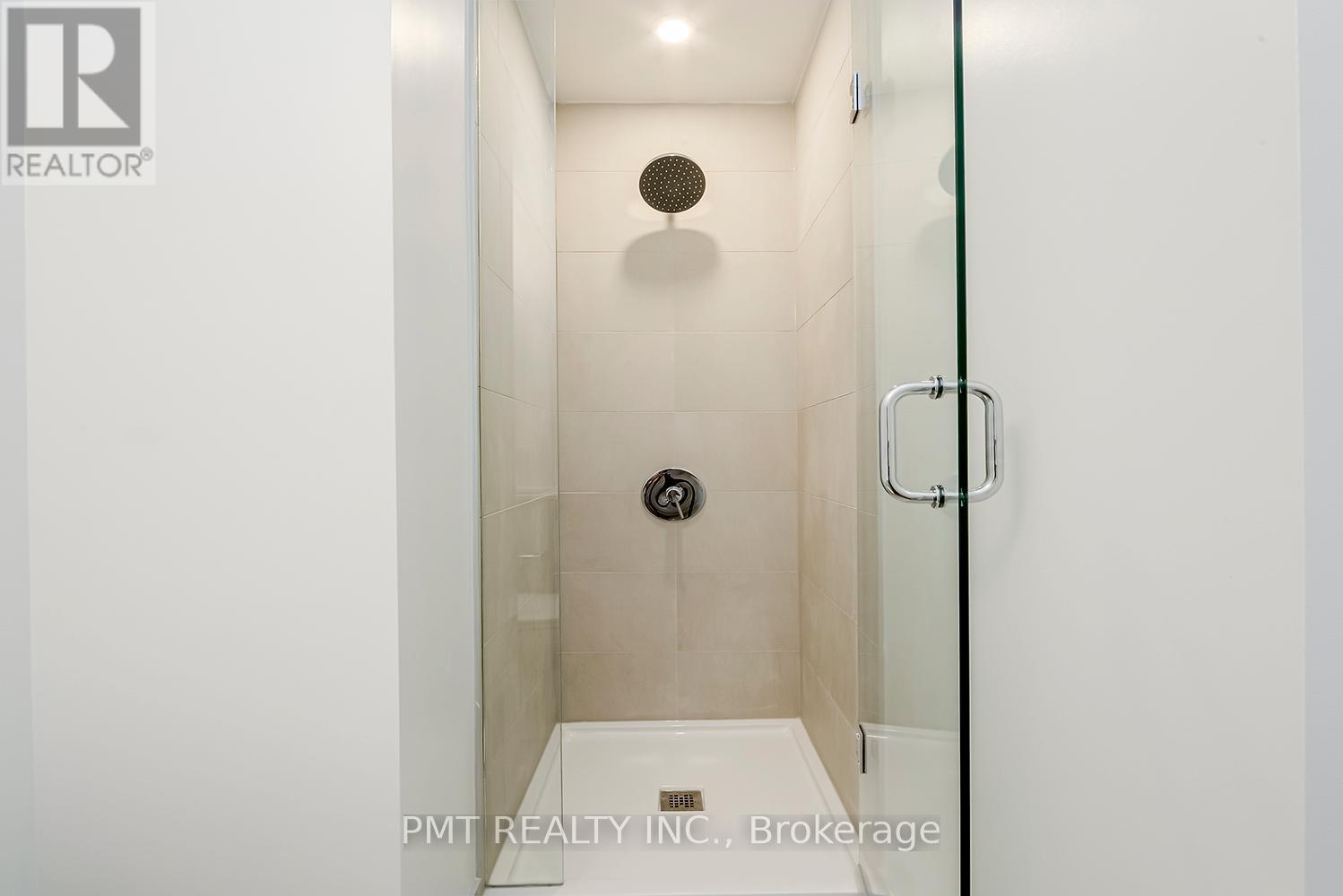 2711 - 7890 Jane Street, Vaughan, ON - Photo Showing Bathroom