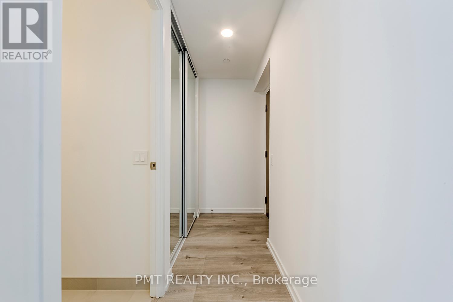 2711 - 7890 Jane Street, Vaughan, ON - Photo Showing Other Room