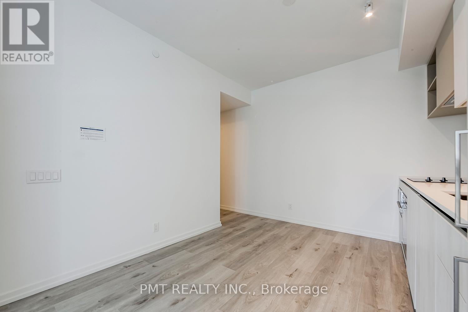 2711 - 7890 Jane Street, Vaughan, ON - Indoor Photo Showing Other Room