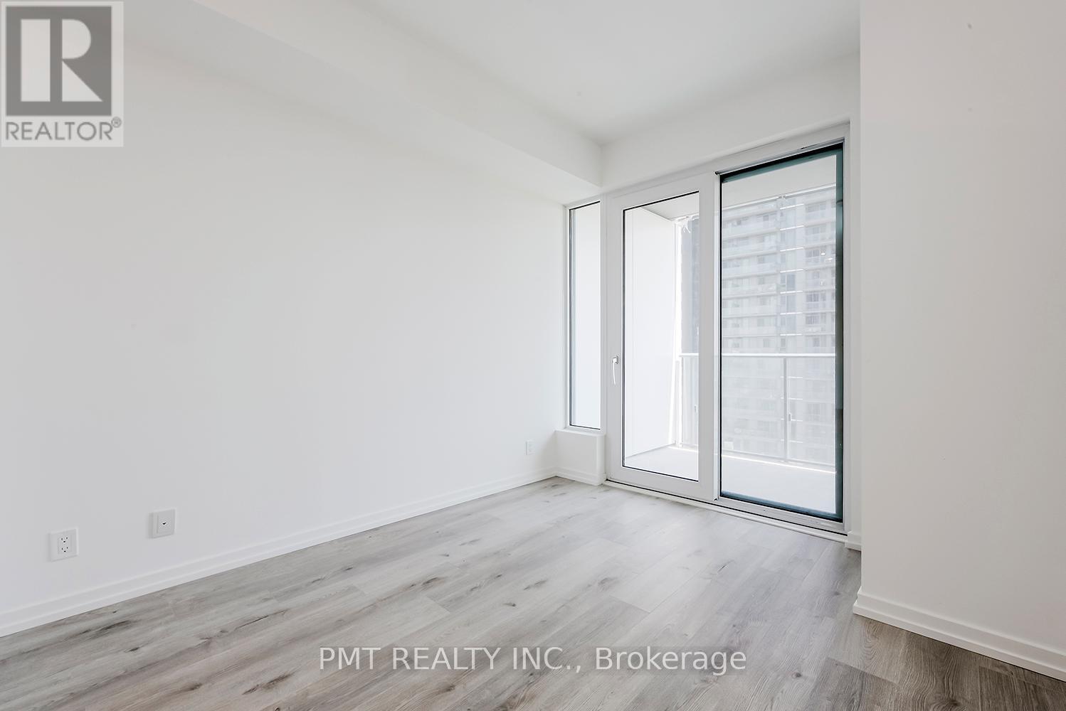 2711 - 7890 Jane Street, Vaughan, ON - Indoor Photo Showing Other Room