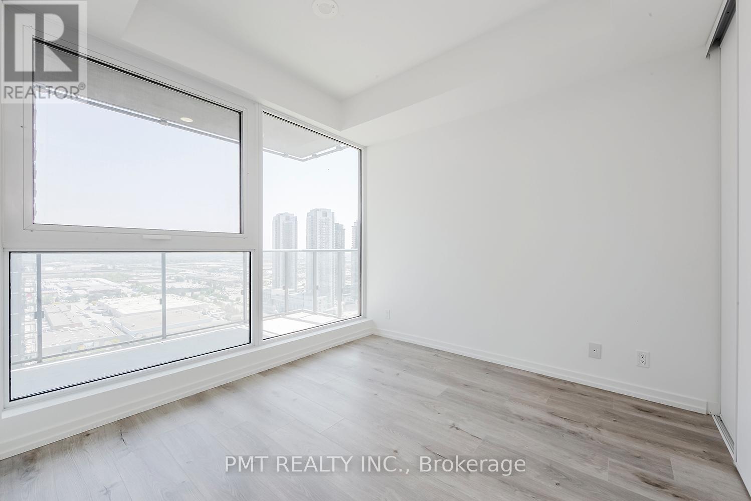 2711 - 7890 Jane Street, Vaughan, ON - Indoor Photo Showing Other Room