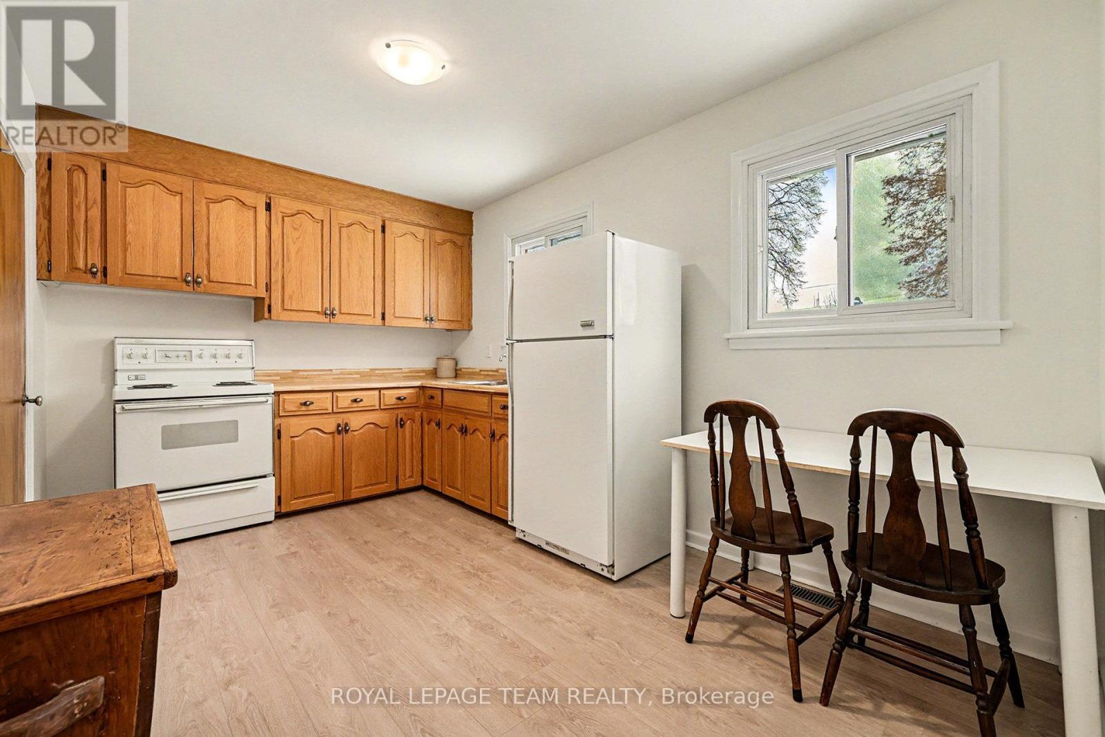 733 Halstead Street, Ottawa, ON - Indoor Photo Showing Kitchen