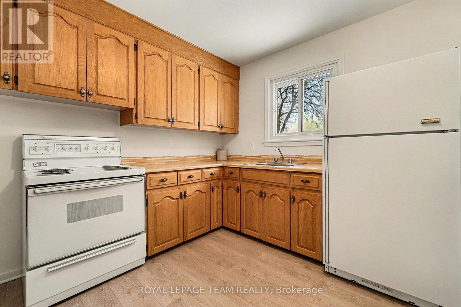 733 Halstead Street, Ottawa, ON - Indoor Photo Showing Kitchen
