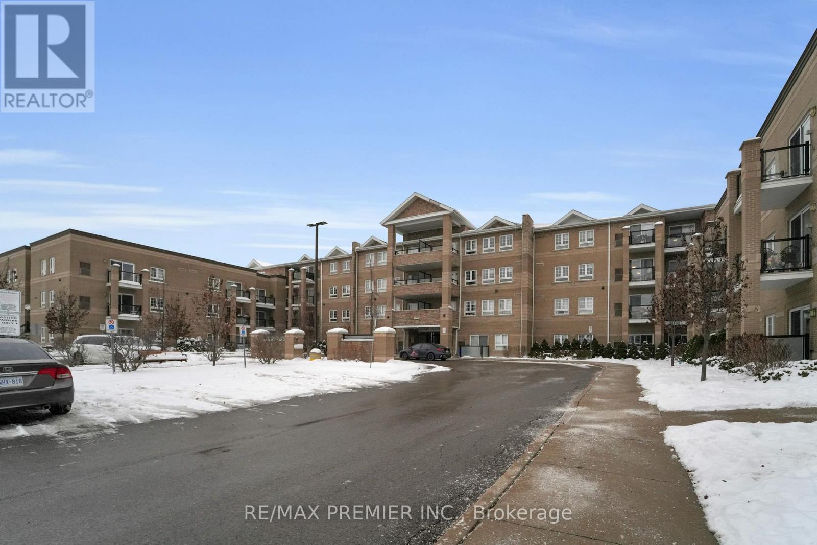 2310 - 481 Rupert Avenue, Whitchurch-Stouffville, ON - Outdoor With Balcony With Facade