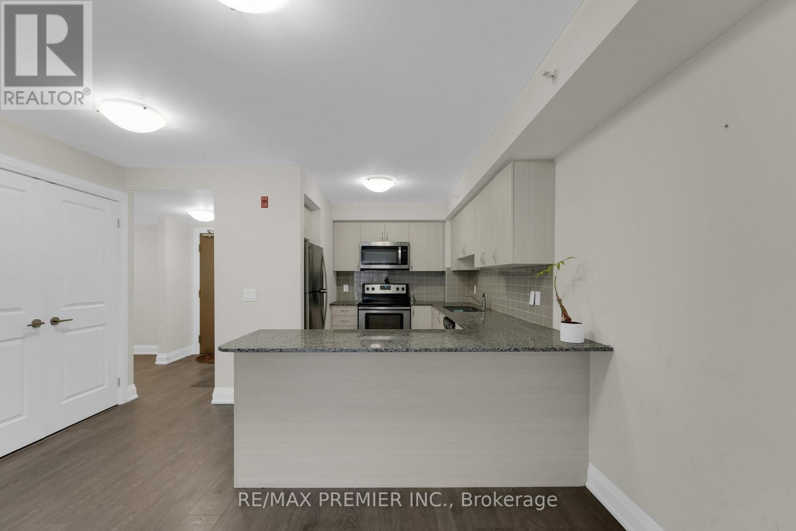 2310 - 481 Rupert Avenue, Whitchurch-Stouffville, ON - Indoor Photo Showing Kitchen