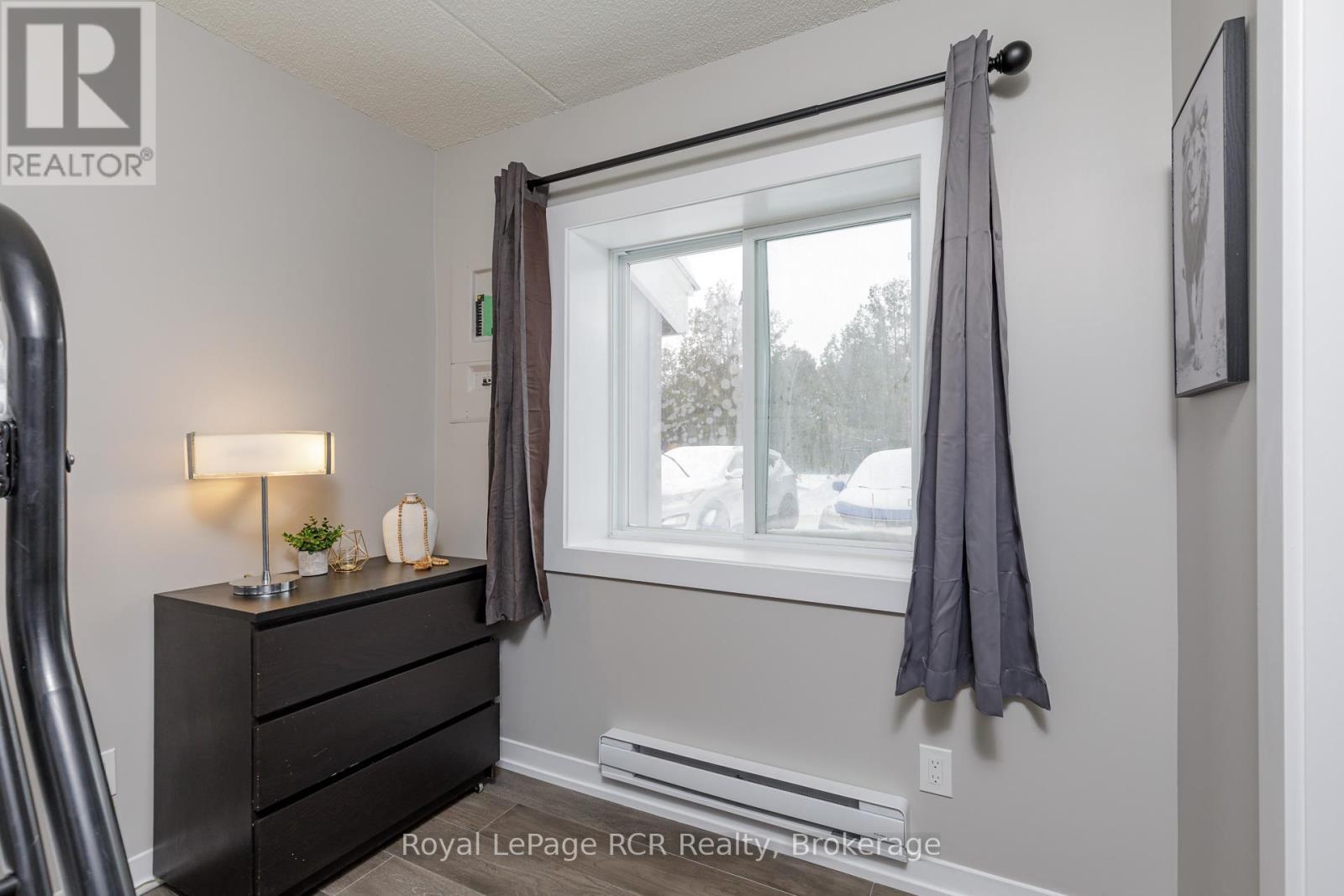 80 - 21 Dawson Drive, Collingwood, ON - Indoor