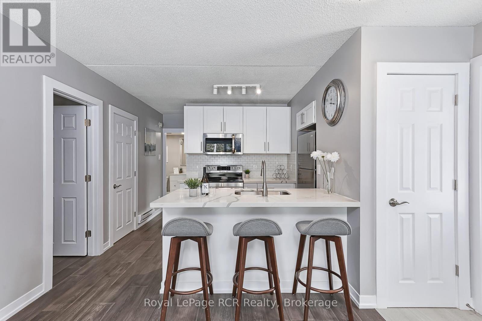 80 - 21 Dawson Drive, Collingwood, ON - Indoor Photo Showing Kitchen