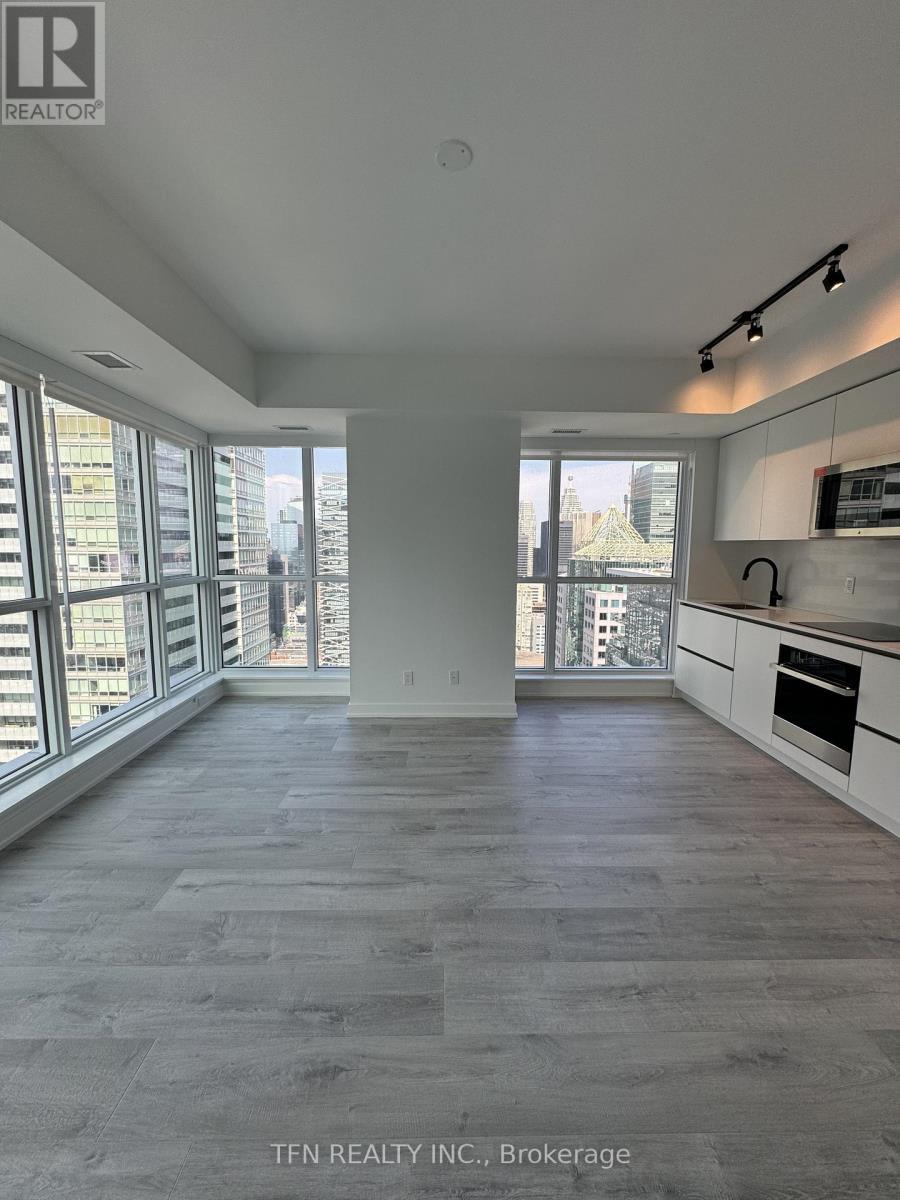 3707 - 327 King Street W, Toronto, ON - Indoor Photo Showing Kitchen