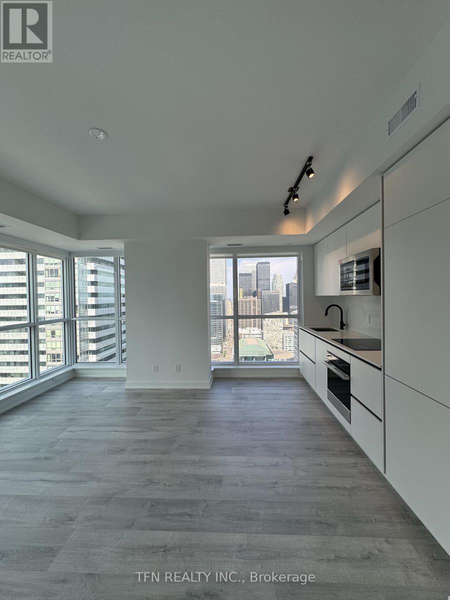 3707 - 327 King Street W, Toronto, ON - Indoor