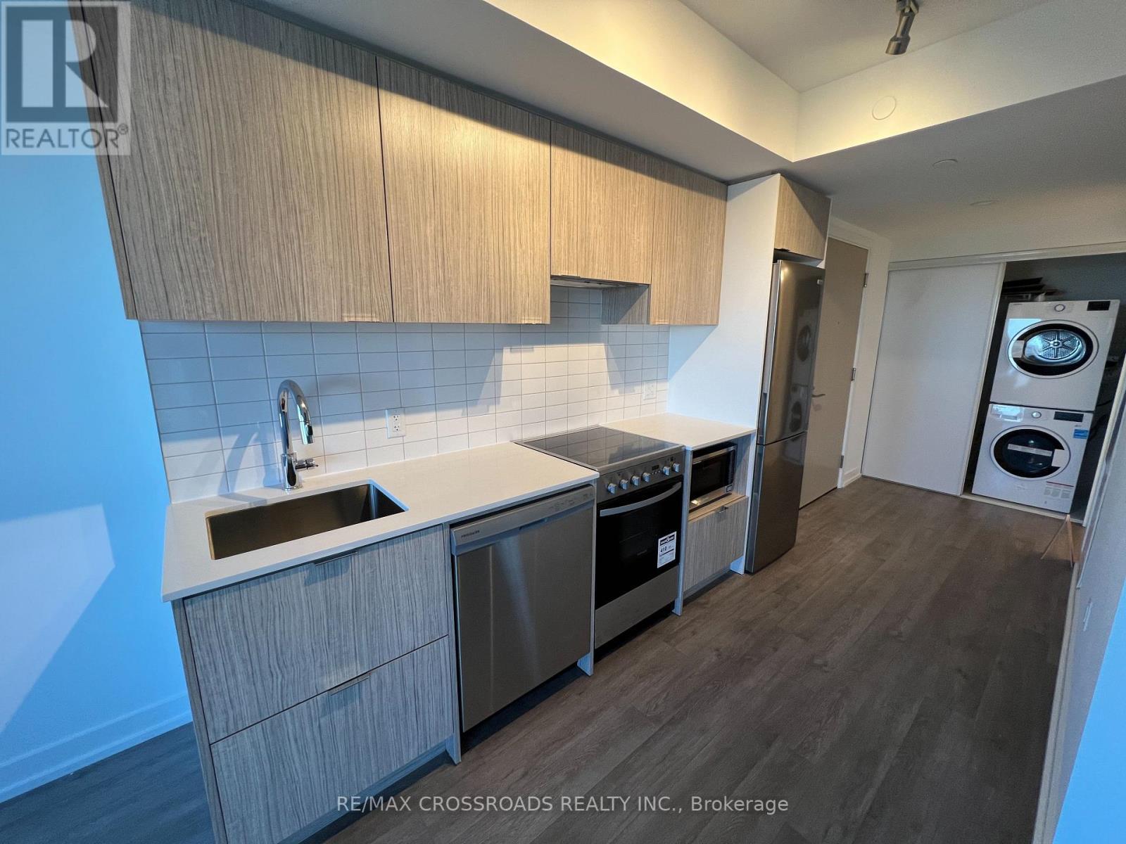 3206 - 395 Bloor Street E, Toronto, ON - Indoor Photo Showing Kitchen