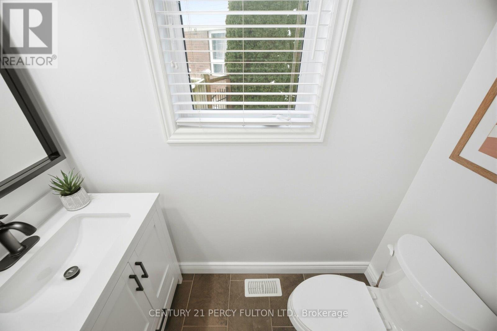 5 Waldron Court, Ajax, ON - Indoor Photo Showing Bathroom