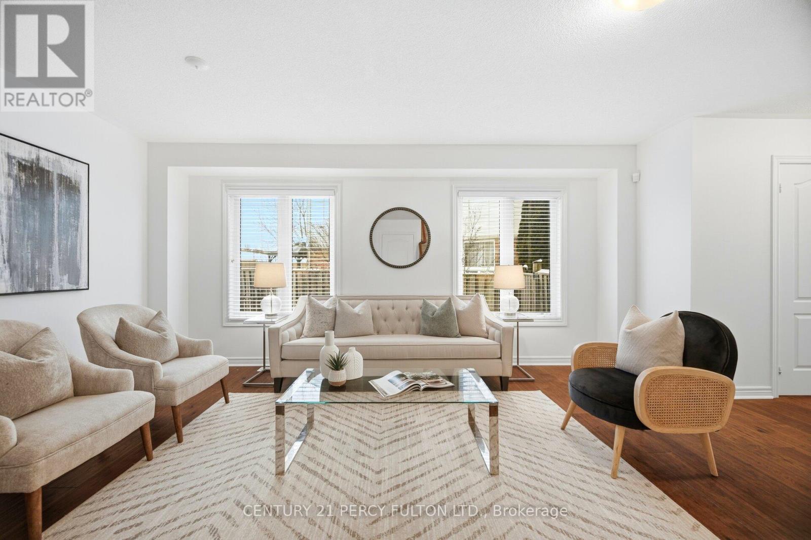 5 Waldron Court, Ajax, ON - Indoor Photo Showing Living Room