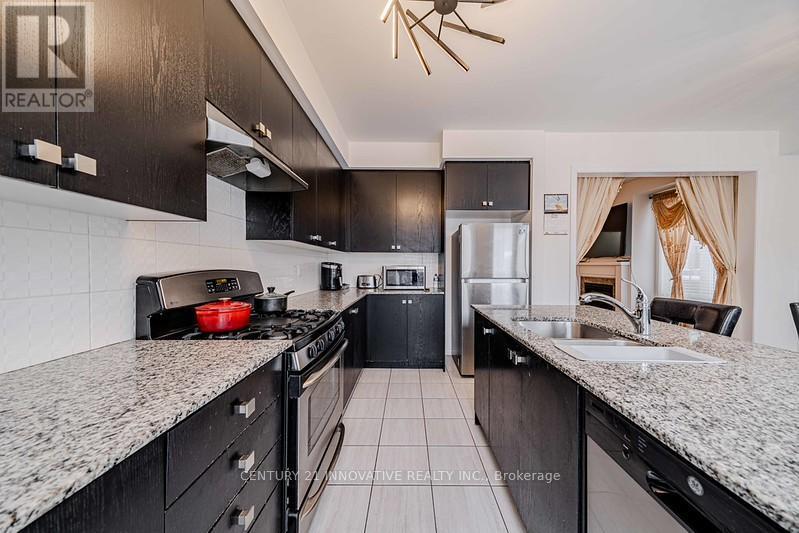 3 Whitefish Street, Whitby, ON - Indoor Photo Showing Kitchen With Double Sink With Upgraded Kitchen