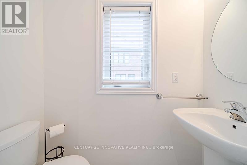 3 Whitefish Street, Whitby, ON - Indoor Photo Showing Bathroom
