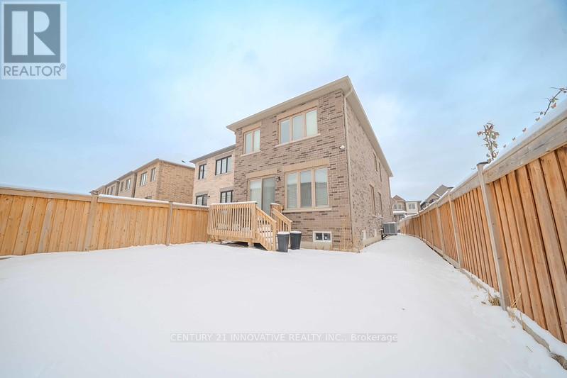 3 Whitefish Street, Whitby, ON - Outdoor