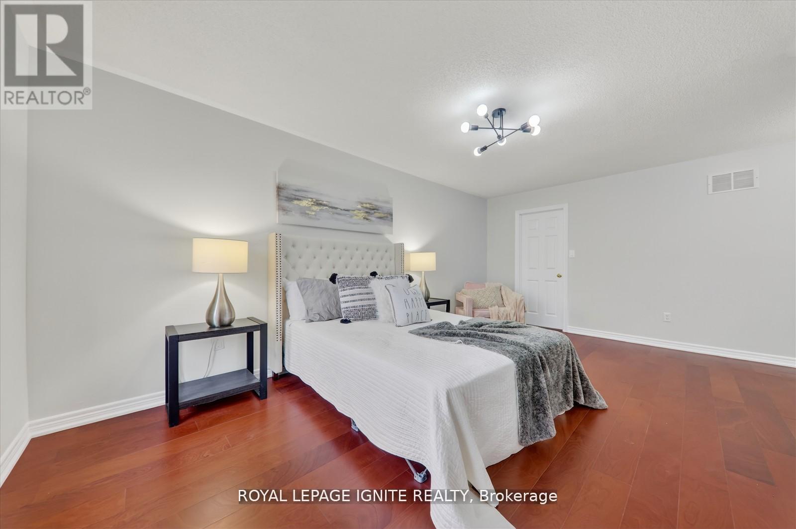 Main - 163 Seasons Drive, Toronto, ON - Indoor Photo Showing Bedroom
