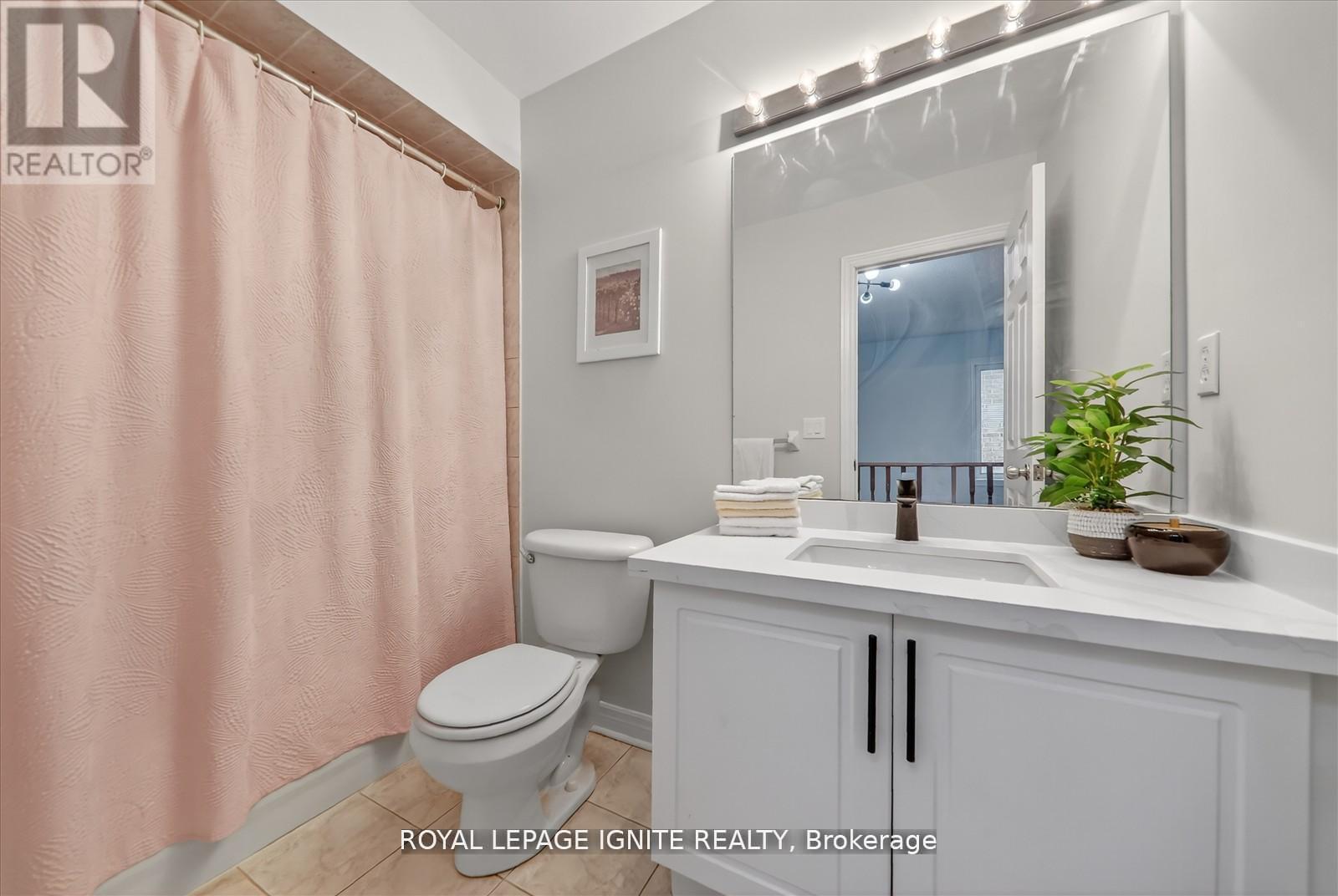 Main - 163 Seasons Drive, Toronto, ON - Indoor Photo Showing Bathroom