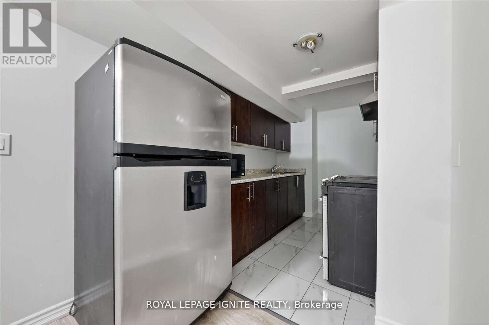 Bsmt - 163 Seasons Drive, Toronto, ON - Indoor Photo Showing Kitchen