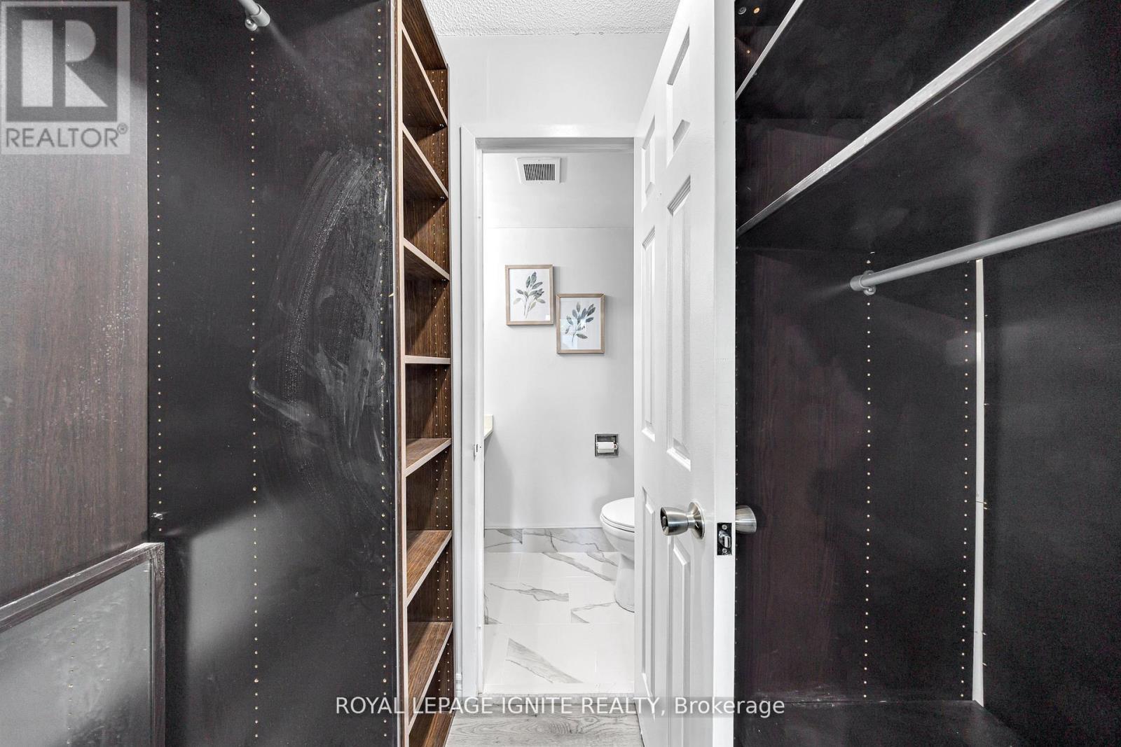 215 - 88 Alton Towers Circle, Toronto, ON -