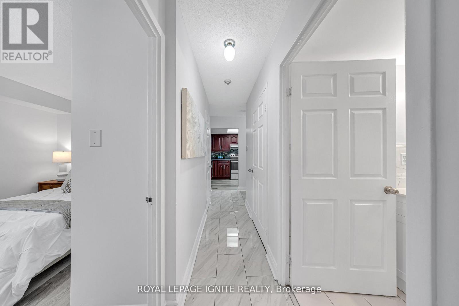 215 - 88 Alton Towers Circle, Toronto, ON - Indoor Photo Showing Other Room