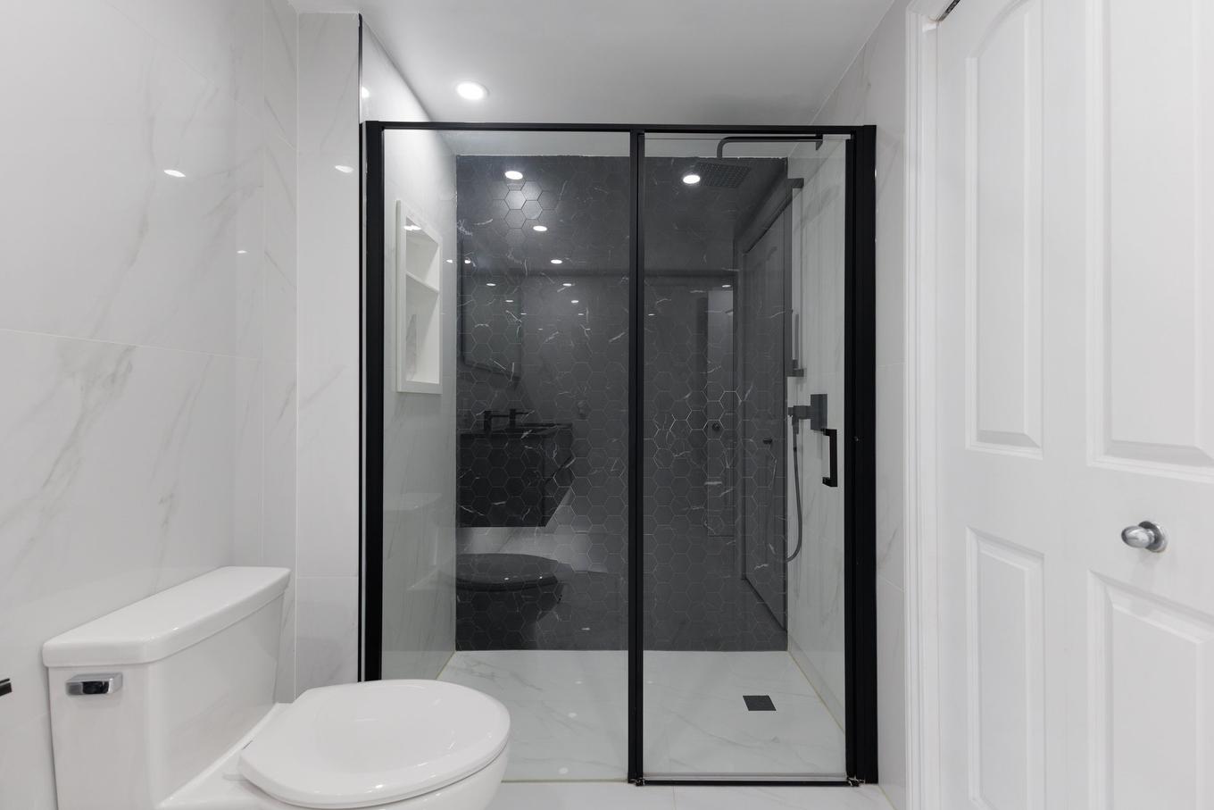 Salle de bains - 301-301 - 6800 Boul. Henri-Bourassa O., Montréal (Saint-Laurent), QC - Indoor Photo Showing Bathroom