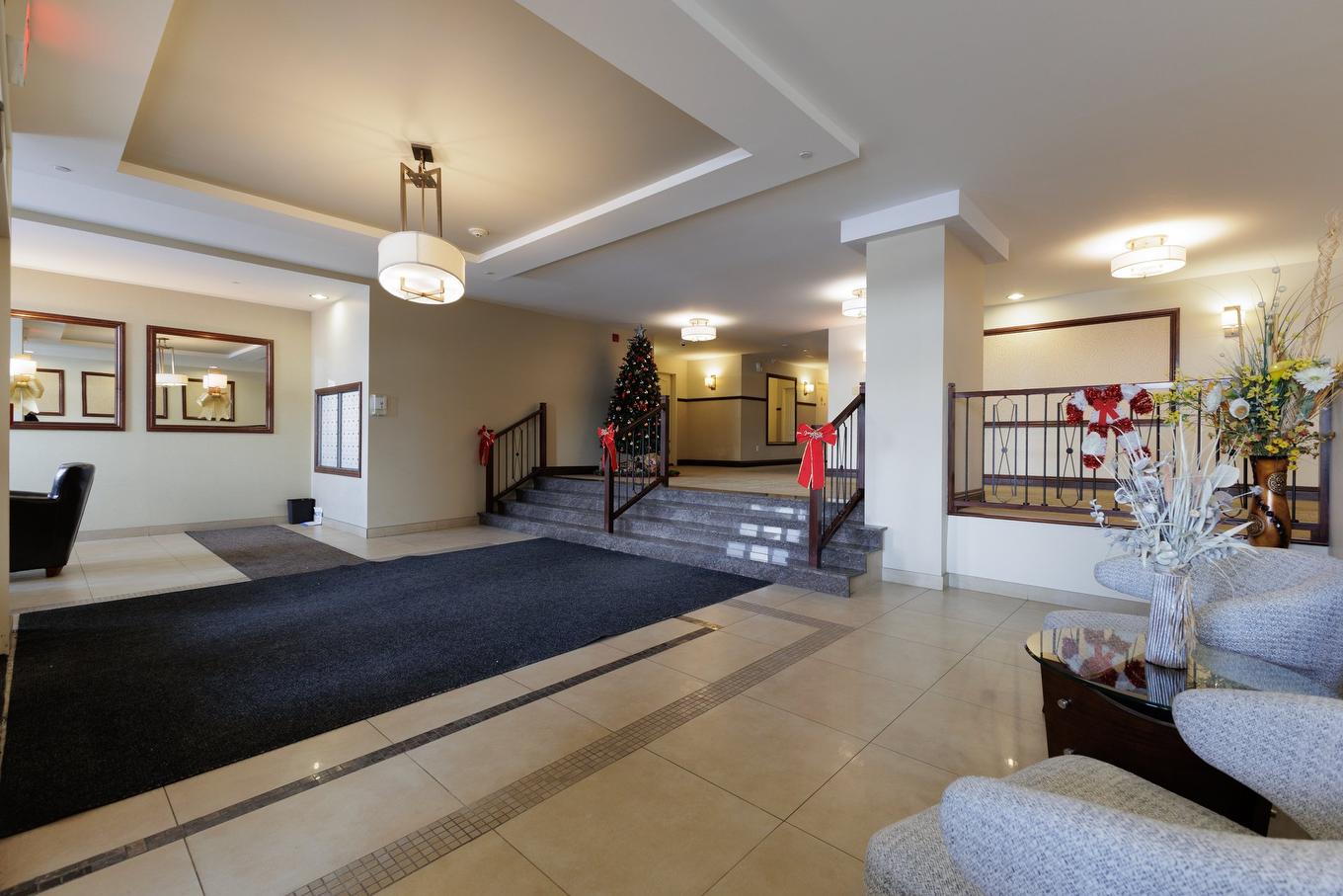 Hall d'entrée/Vestibule - 301-301 - 6800 Boul. Henri-Bourassa O., Montréal (Saint-Laurent), QC - Indoor