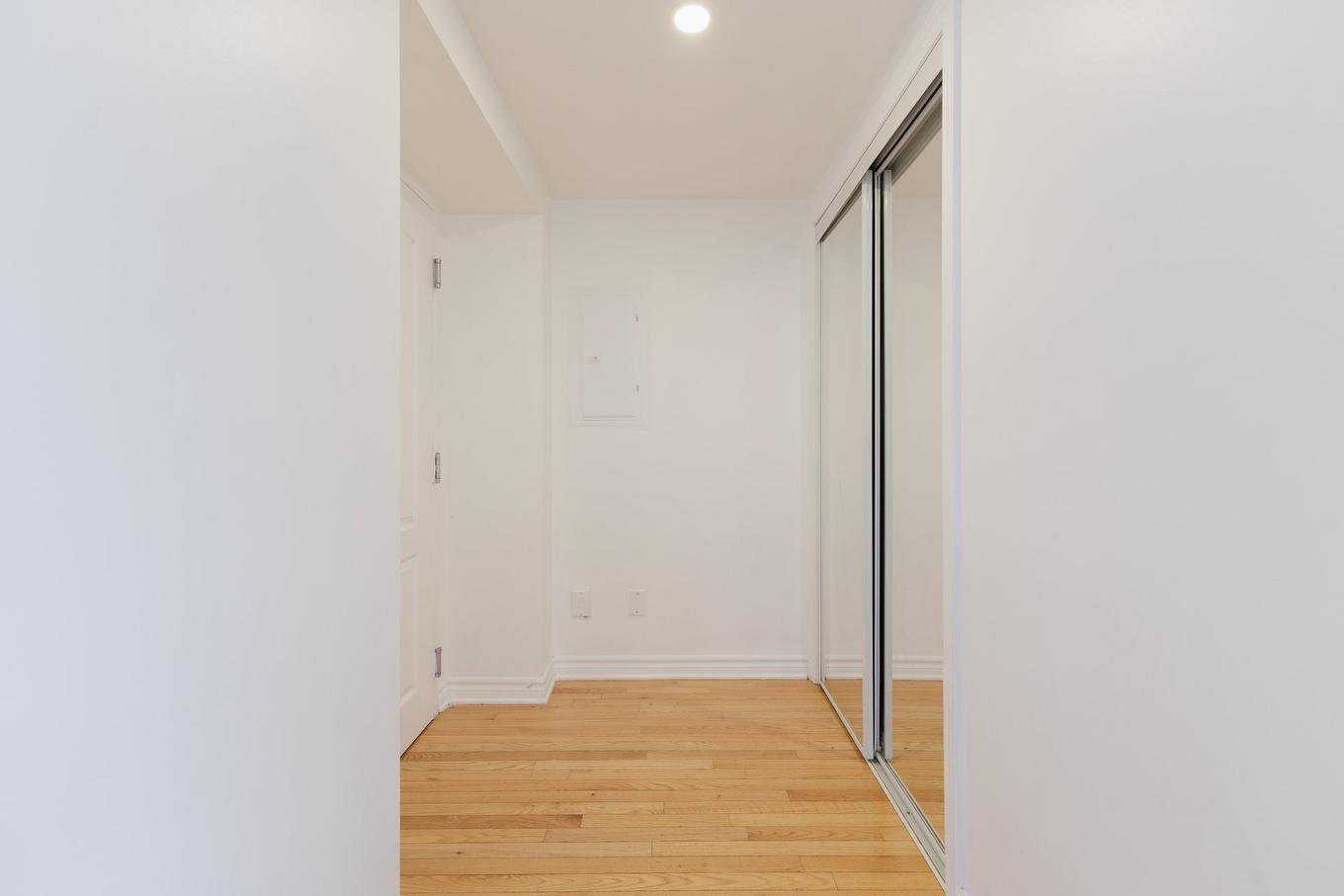 Hall d'entrée/Vestibule - 301-301 - 6800 Boul. Henri-Bourassa O., Montréal (Saint-Laurent), QC - Indoor Photo Showing Other Room