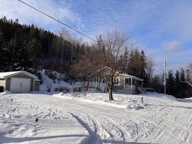 Atelier - 27 Ch. Haley, Matapédia, QC - Indoor Photo Showing Garage