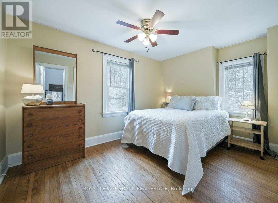 402 Eldon Road, Kawartha Lakes (Little Britain), ON - Indoor Photo Showing Bedroom