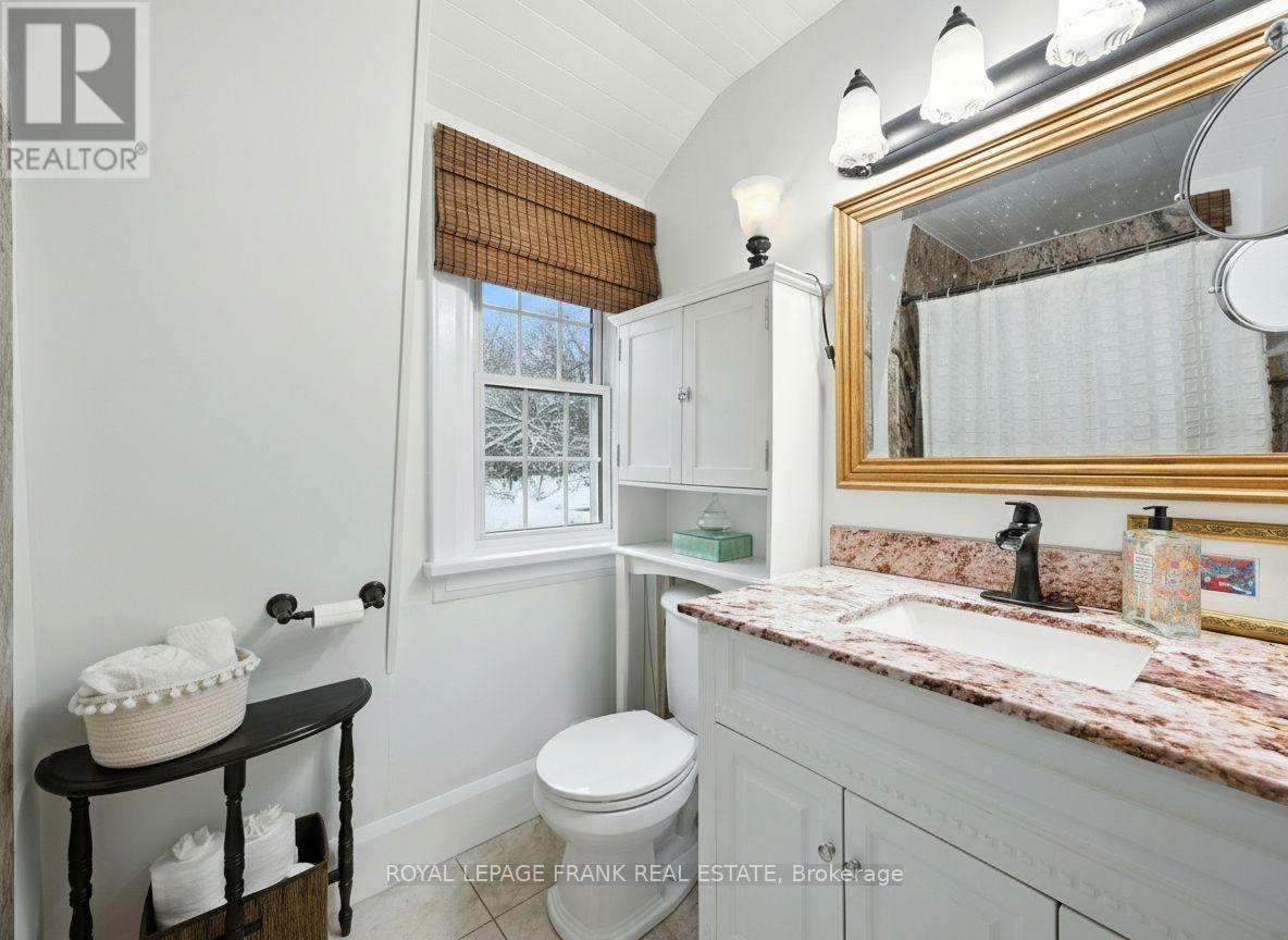 402 Eldon Road, Kawartha Lakes (Little Britain), ON - Indoor Photo Showing Bathroom