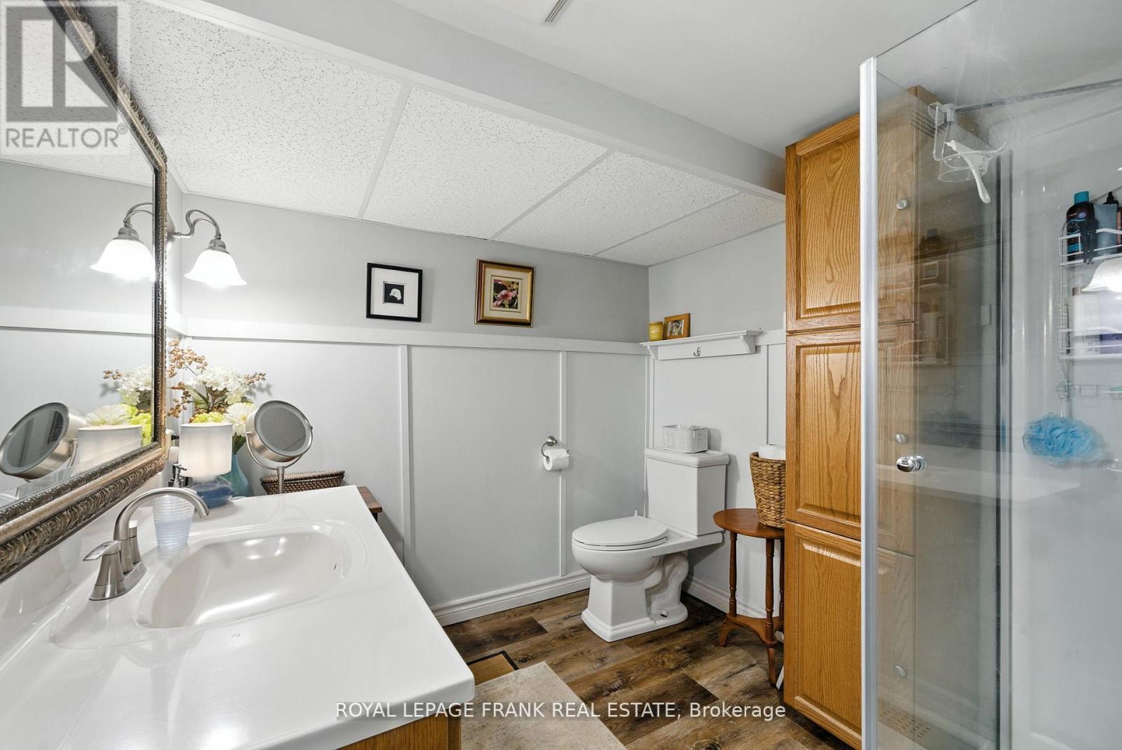 402 Eldon Road, Kawartha Lakes (Little Britain), ON - Indoor Photo Showing Bathroom
