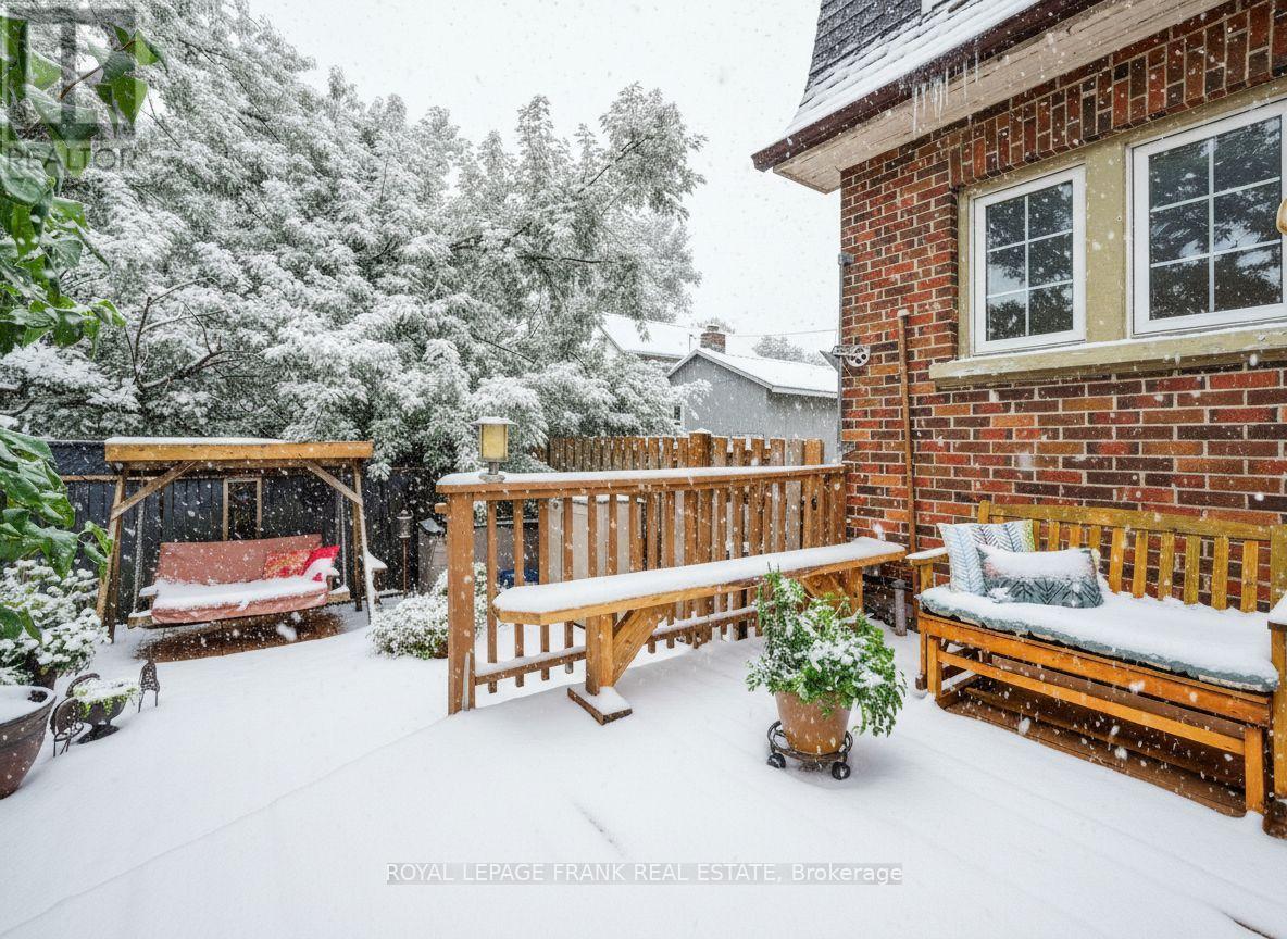 402 Eldon Road, Kawartha Lakes (Little Britain), ON - Outdoor With Deck Patio Veranda