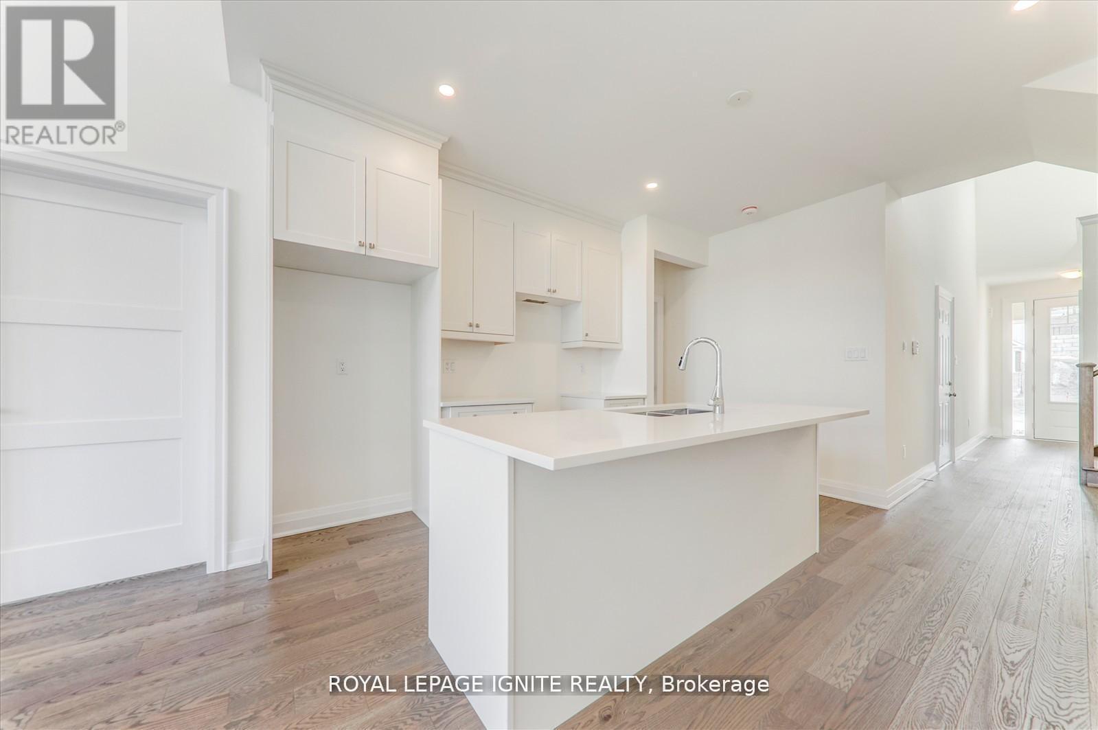 519 Hudson Crescent, Midland, ON - Indoor Photo Showing Kitchen