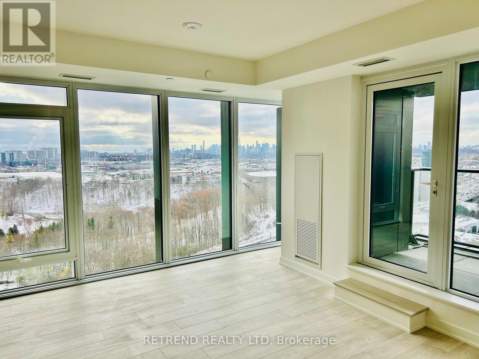 1914 - 1 Quarrington Lane, Toronto, ON - Indoor Photo Showing Other Room