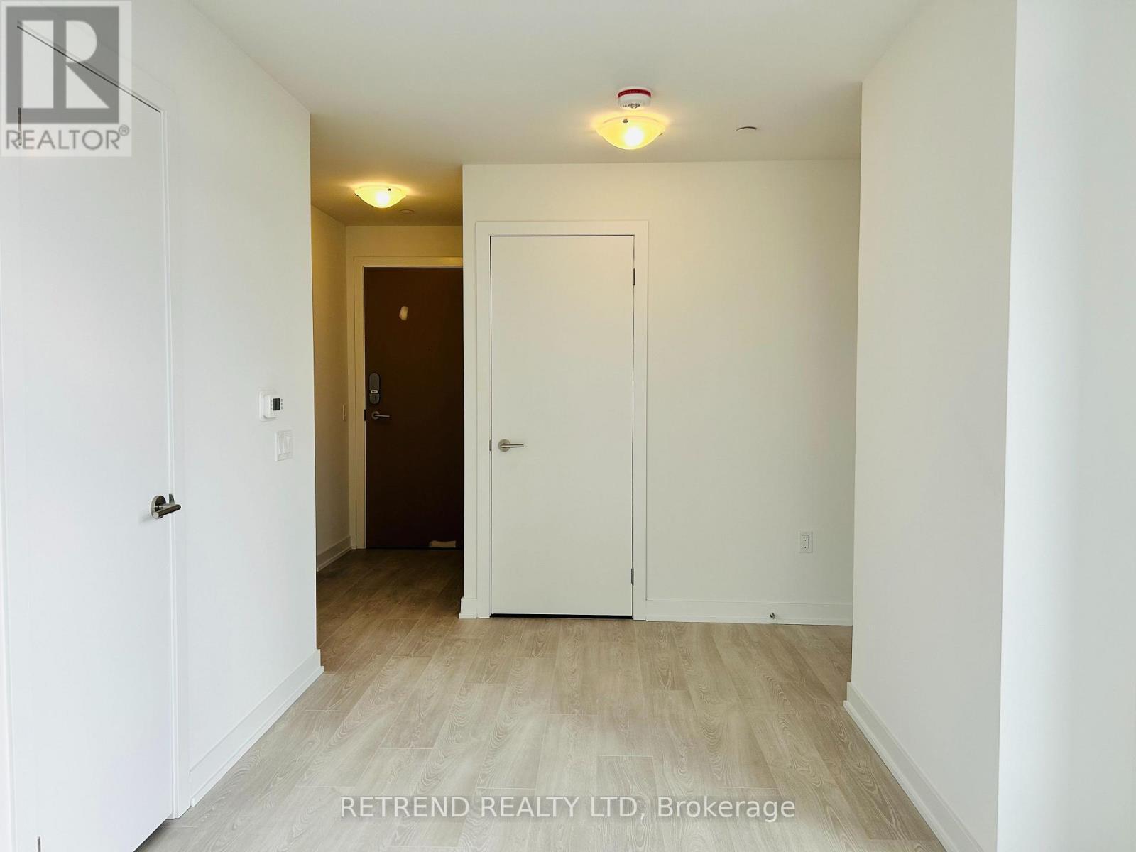 1914 - 1 Quarrington Lane, Toronto, ON - Indoor Photo Showing Other Room