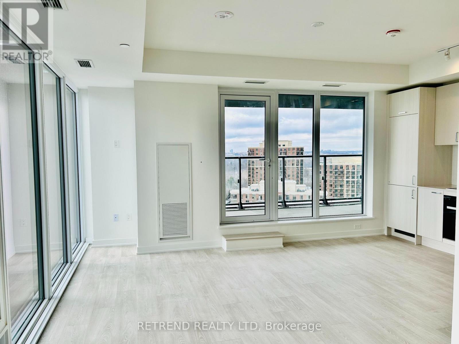 1914 - 1 Quarrington Lane, Toronto, ON - Photo Showing Other Room