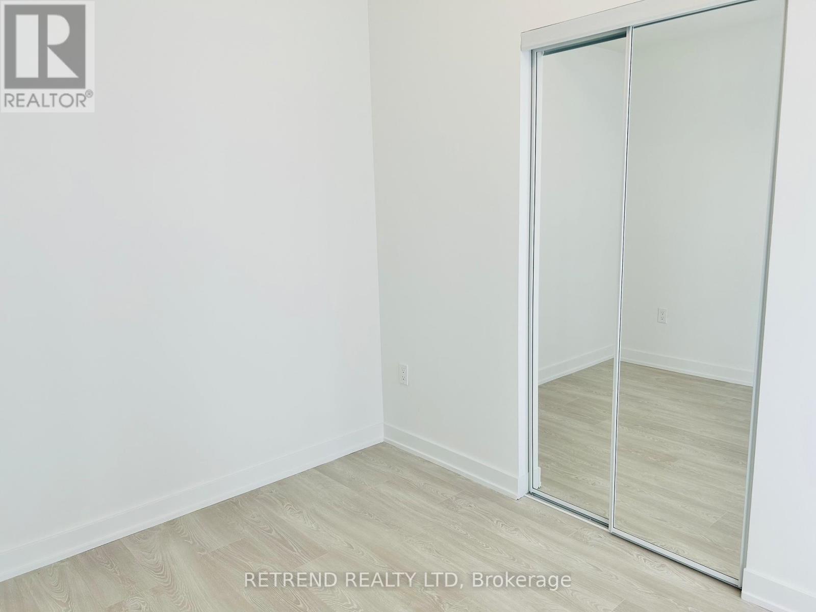 1914 - 1 Quarrington Lane, Toronto, ON - Indoor Photo Showing Other Room